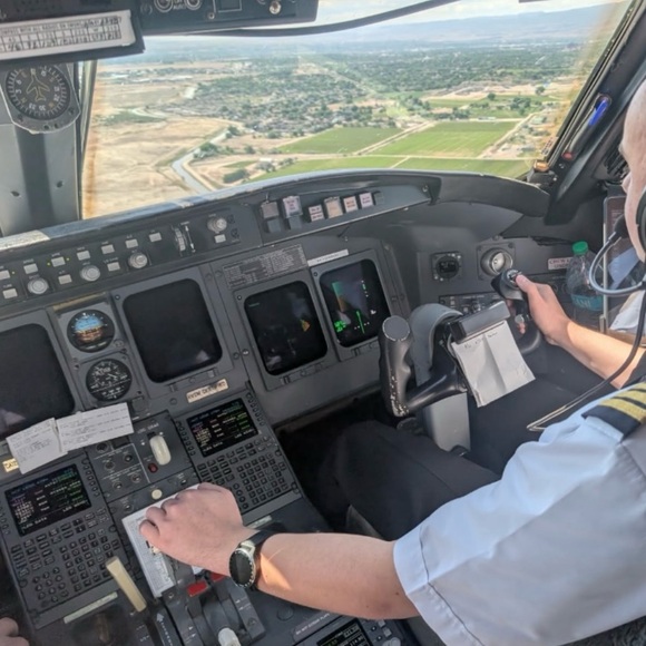 TODAY MY SON FLEW ME FOR THE FIRST TIME!! ✈️✈️✈️😊😊😊 - Picture 13 of 13